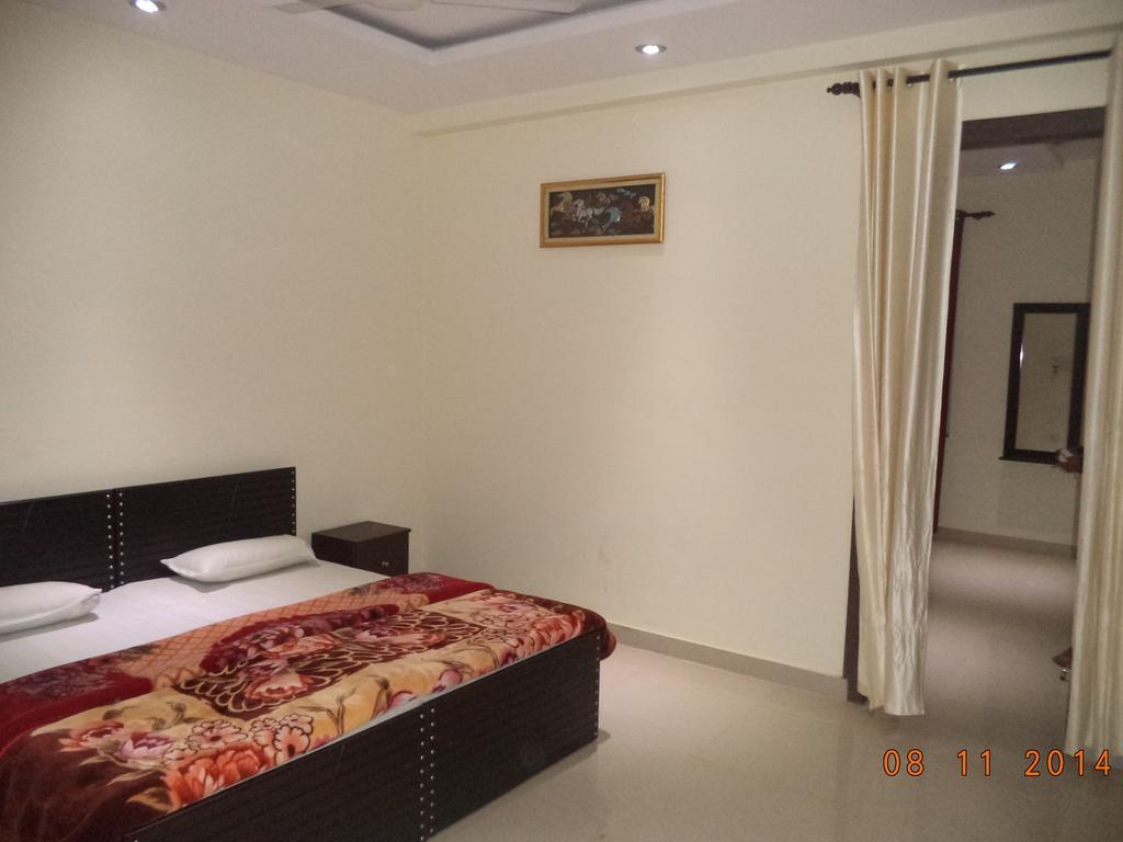 Hotel Laxmi Palace Rishikesh Exterior photo