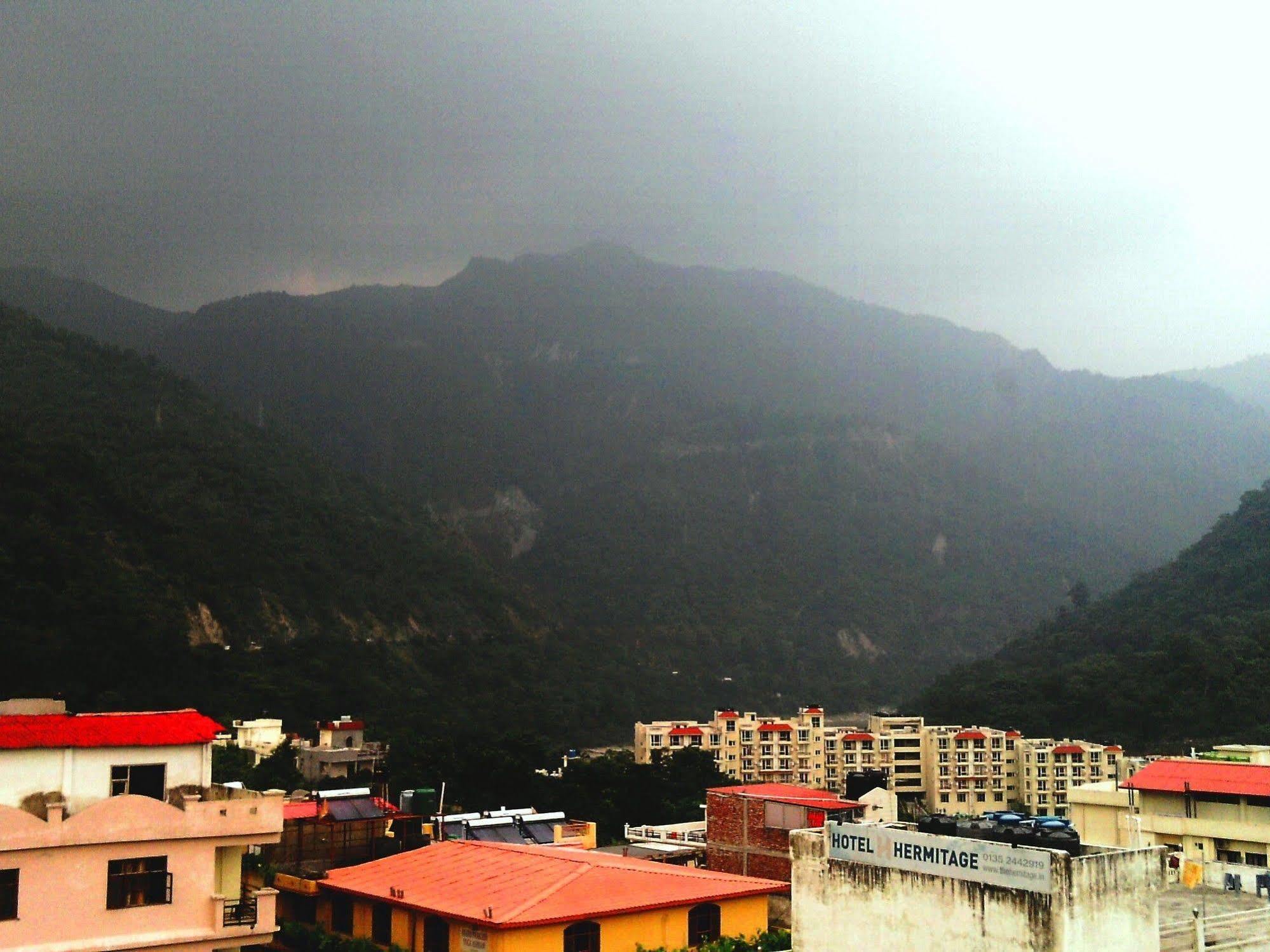 Hotel Laxmi Palace Rishikesh Exterior photo